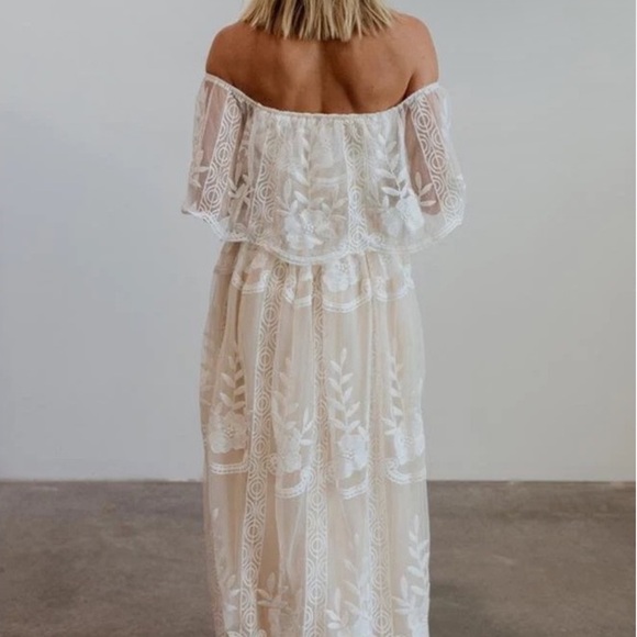 XS NWT Baltic Born Maxi Dress Off White Cream Lace Maxi Guinevere Off Shoulder - Picture 2 of 16